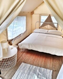 Canopy Villa Glamping bed