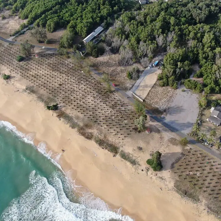 Beach at Nami Airbnb - Kuala Dungun