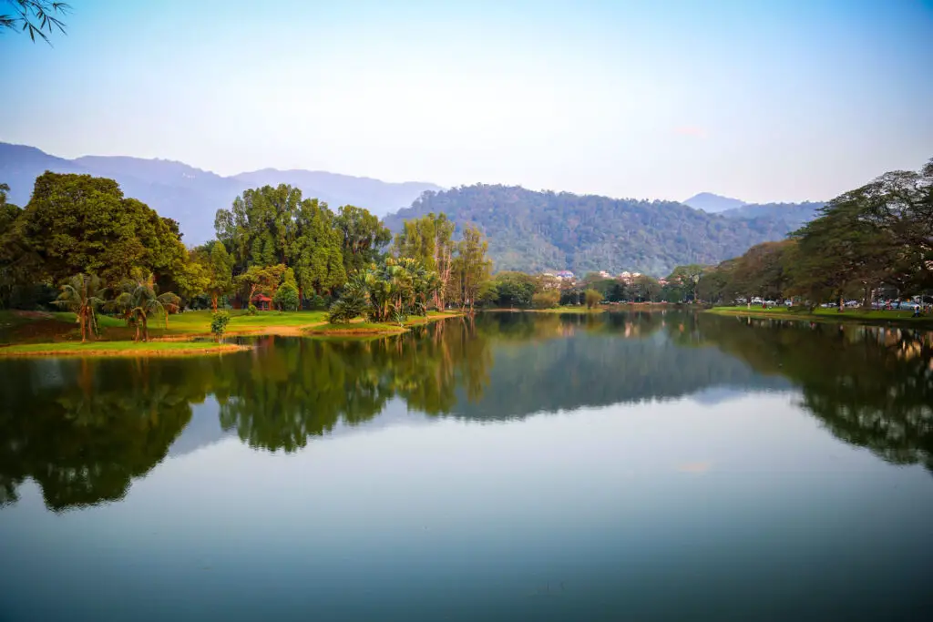 Taiping-Lake-Gardens