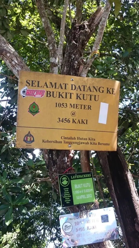 bukit-kutu-1053-meter