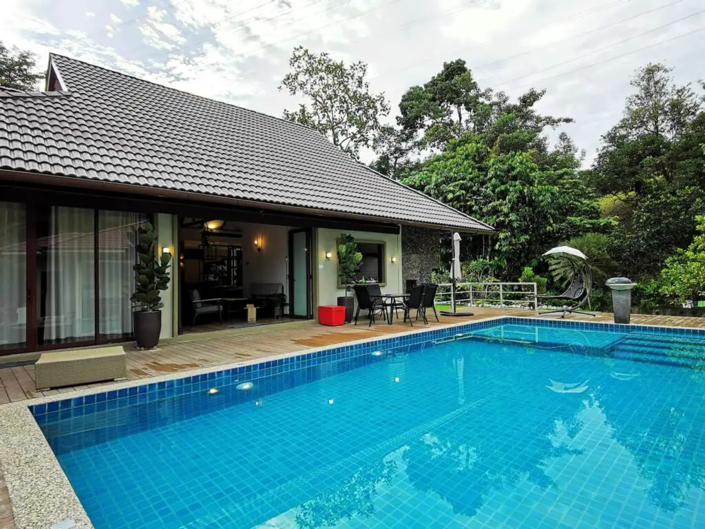 Two Sungai Residence Dining area