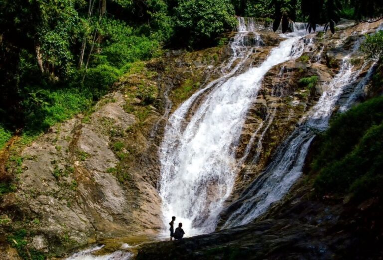 most-beautiful-waterfalls-in-Malaysia