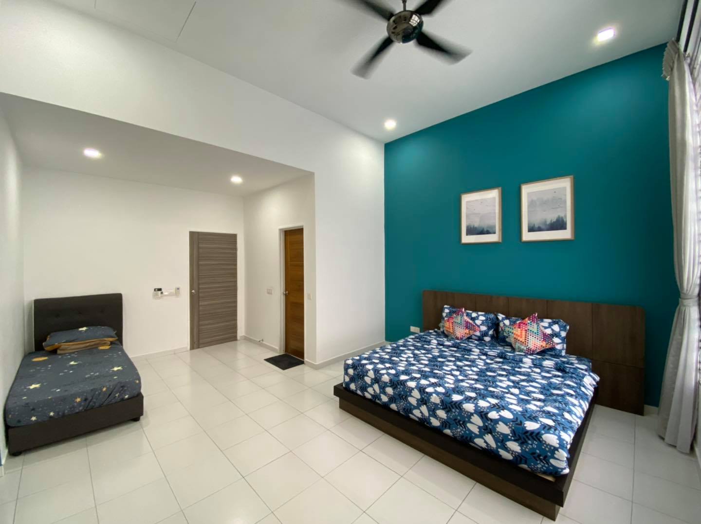 Johor Homestay @ Impiana Condo 3 Bedroom - Book Online on Traveloka