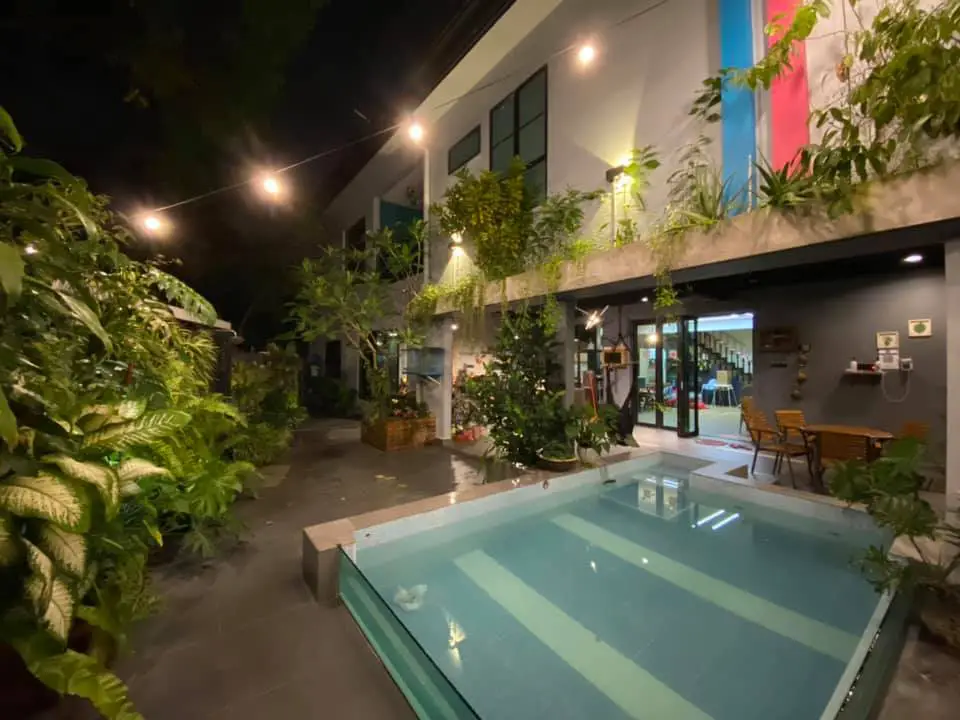 oneriimba-homestay-pools-at-night-johor-bahru