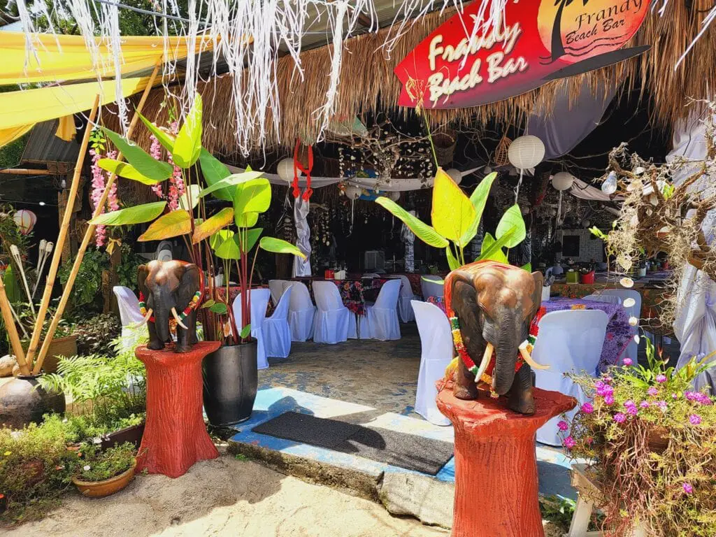 Frandy-Beach-Bar-at-batu-Ferringhi-Entrance