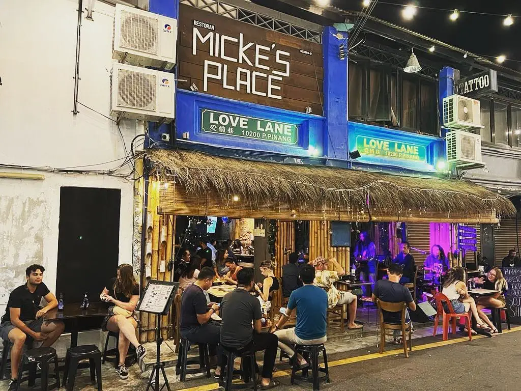 Mickes-Place-Love-Lane-outdoor.