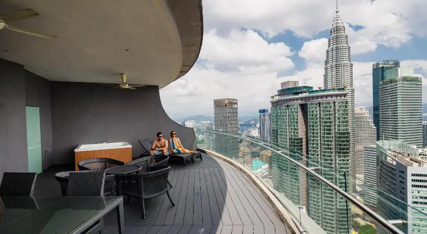 Penthouse-KLCC-Balcony-view