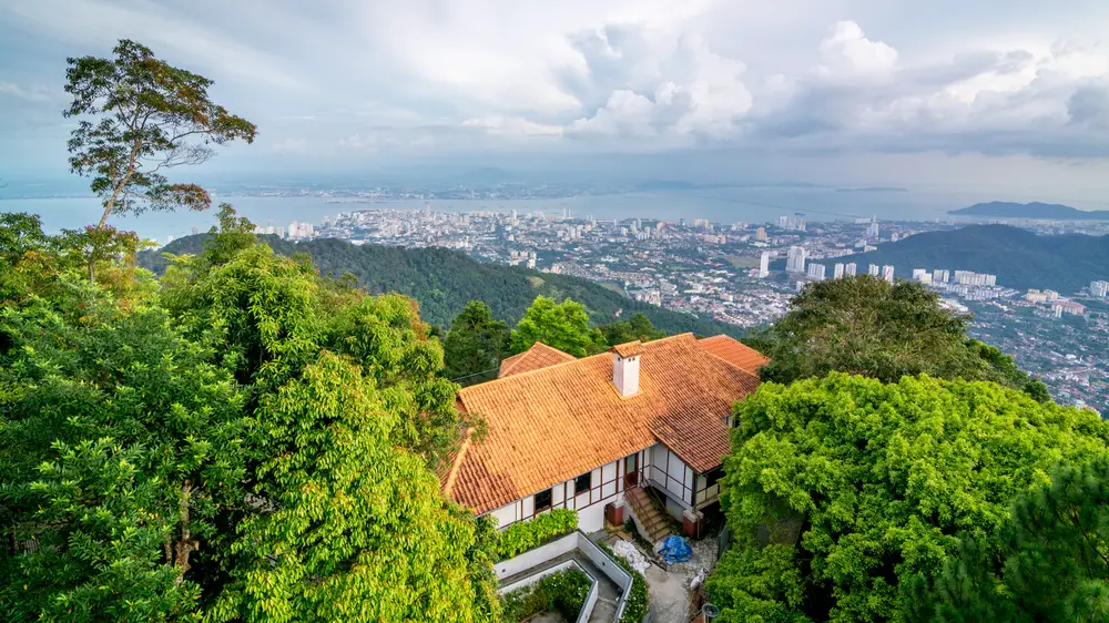 Hiking-trail-at-penang-hill