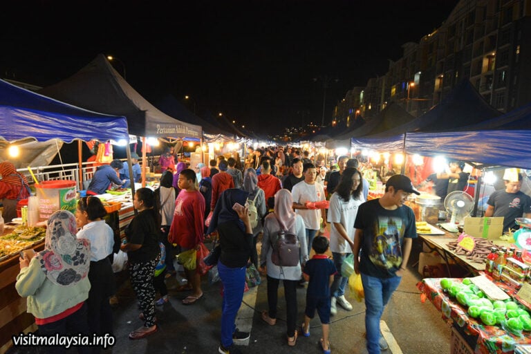 Golden Hills Weekend Night Market