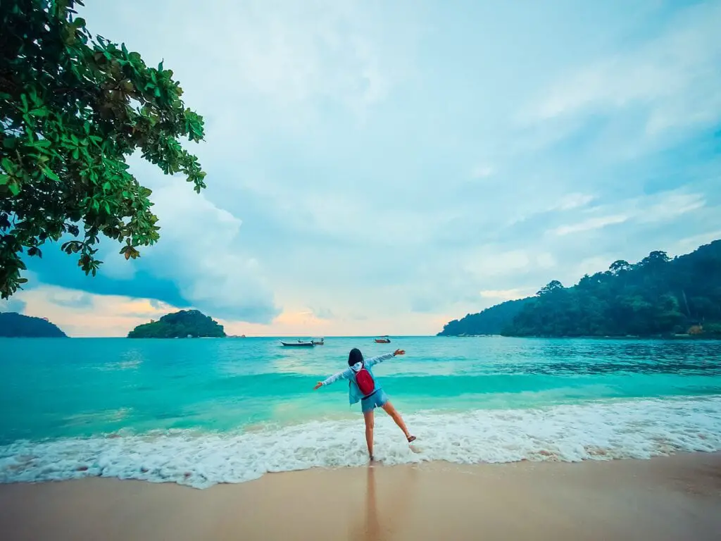 Pantai Teluk Nipah Pangkor Island