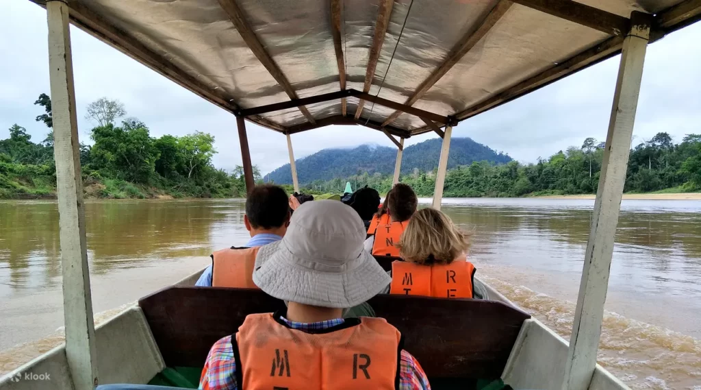 river-tour-taman-negara-national-park-malaysia